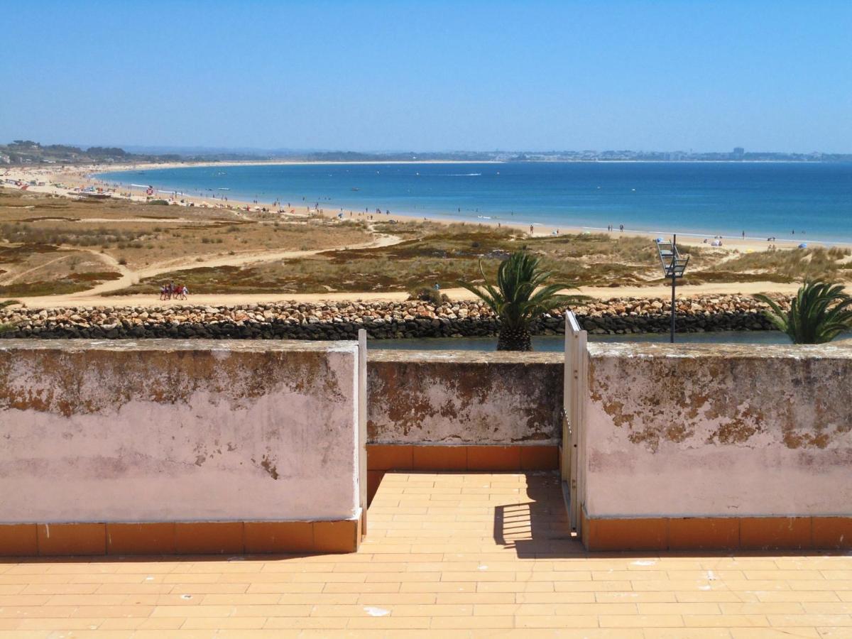 Ema'S Beach And Nightlife House Apartment Lagos Bagian luar foto
