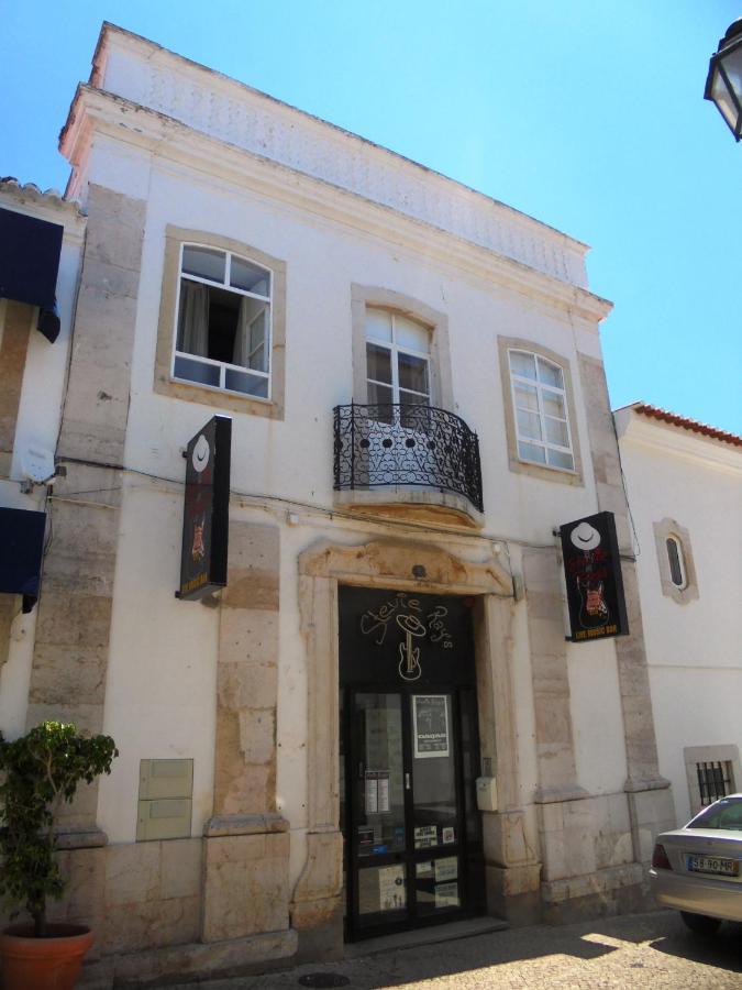 Ema'S Beach And Nightlife House Apartment Lagos Bagian luar foto