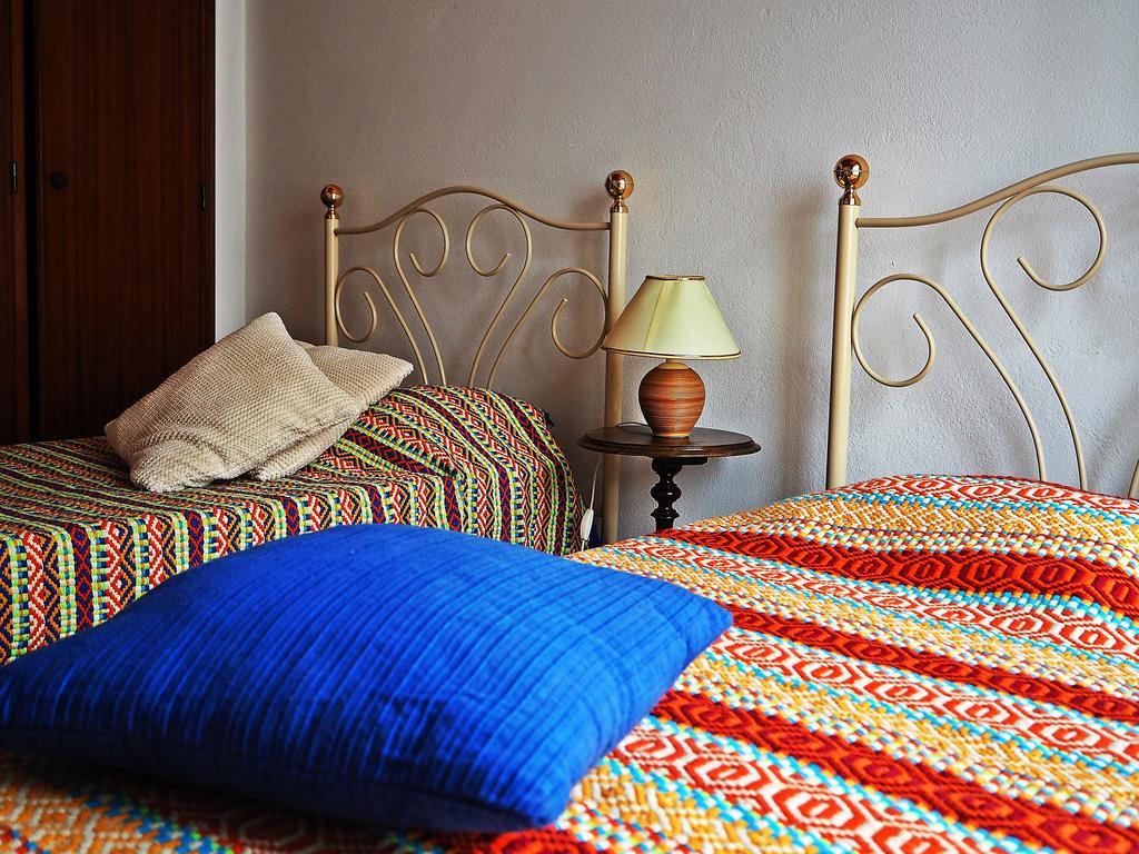 Ema'S Beach And Nightlife House Apartment Lagos Bagian luar foto