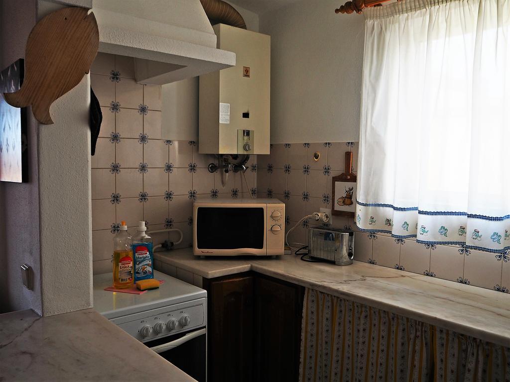 Ema'S Beach And Nightlife House Apartment Lagos Bagian luar foto