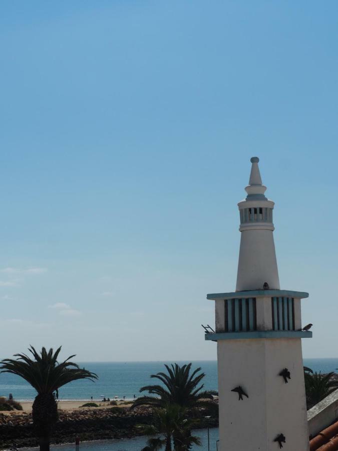 Ema'S Beach And Nightlife House Apartment Lagos Bagian luar foto